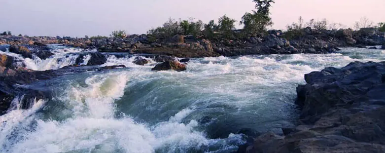 Mainpat Hill Station waterfall